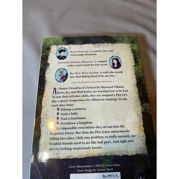 Villain School Good Curses Evil Hardcover Book by Stephanie Sanders Autographed - Picture 2 of 3